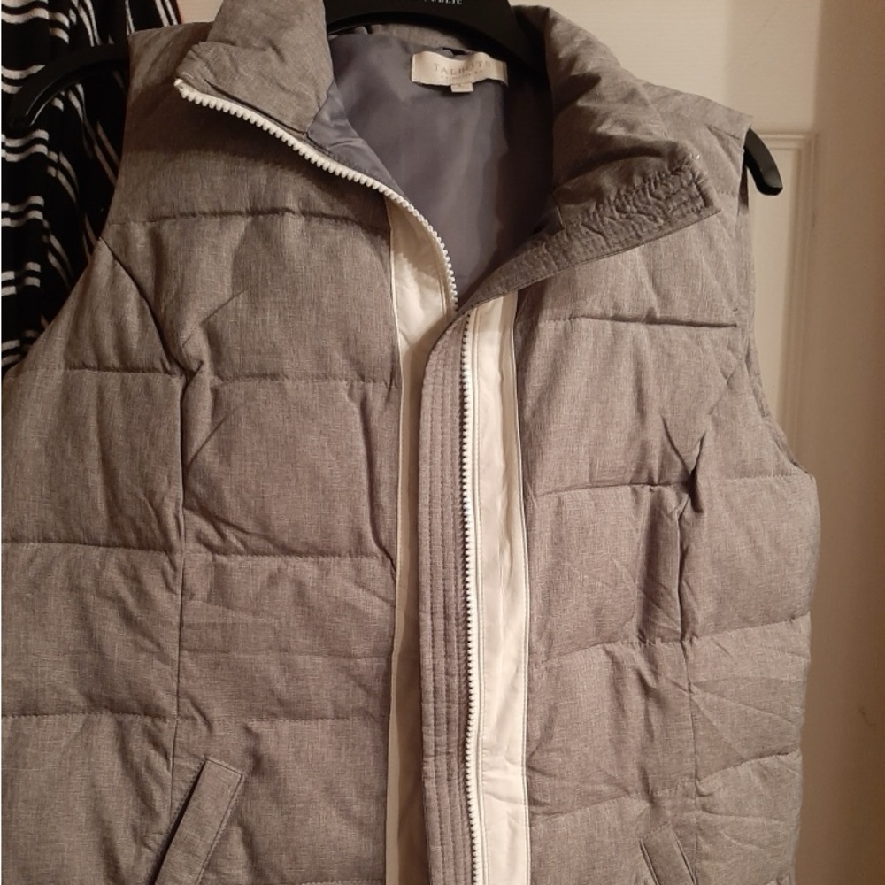 Ladies puffer vest